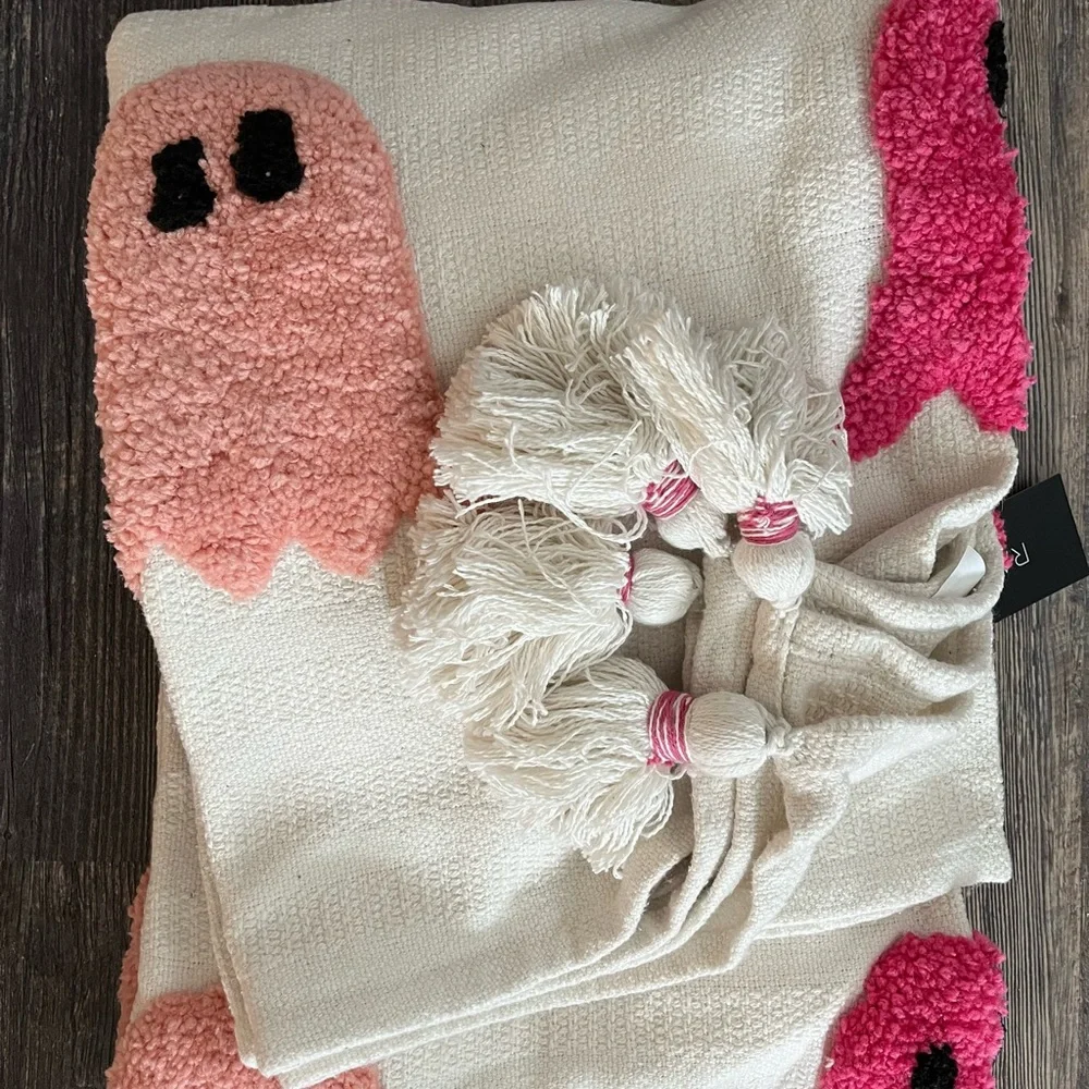 Rachel Zoe Halloween Blanket throws! Ghosts, Pumpkins, pastels! Brand New!